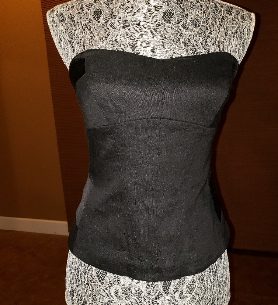 Ruffle black hem claudia bustier tube top